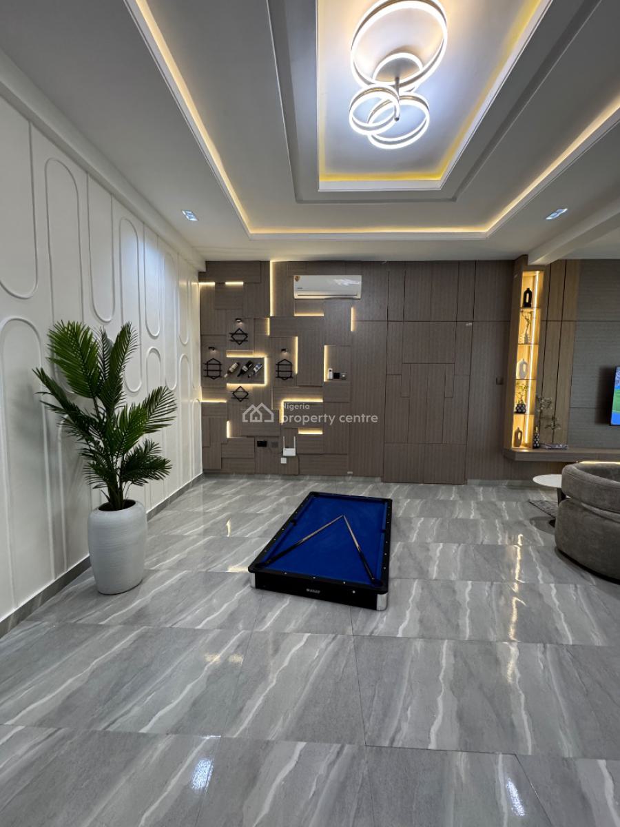 Brand New 2 Bedroom Penthouse with Swimming Pool, Gym, Rooftop, Snooker, Right, Lekki Phase 1, Lekki, Lagos, Flat / Apartment Short Let