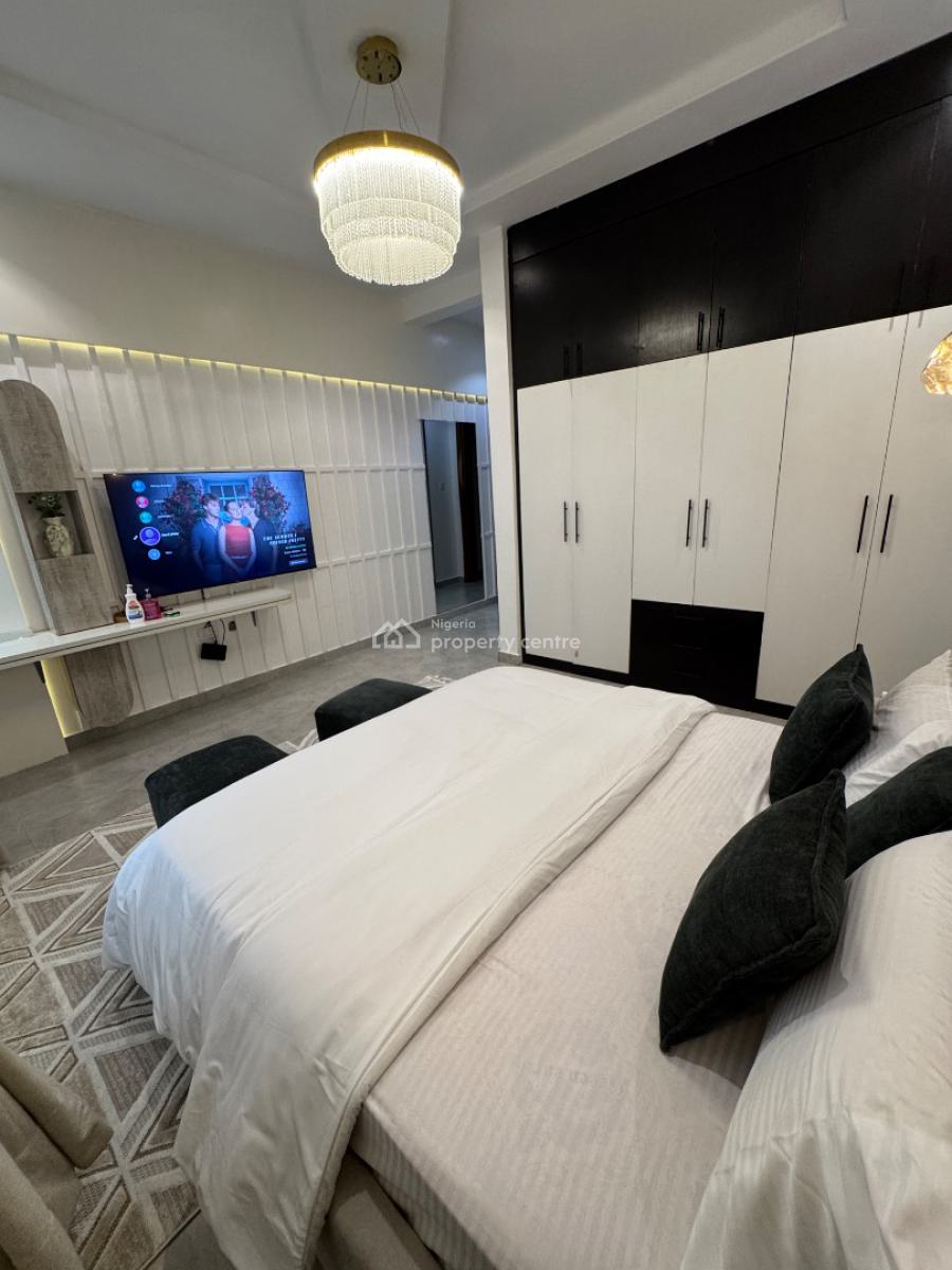 Brand New 2 Bedroom Penthouse with Swimming Pool, Gym, Rooftop, Snooker, Right, Lekki Phase 1, Lekki, Lagos, Flat / Apartment Short Let