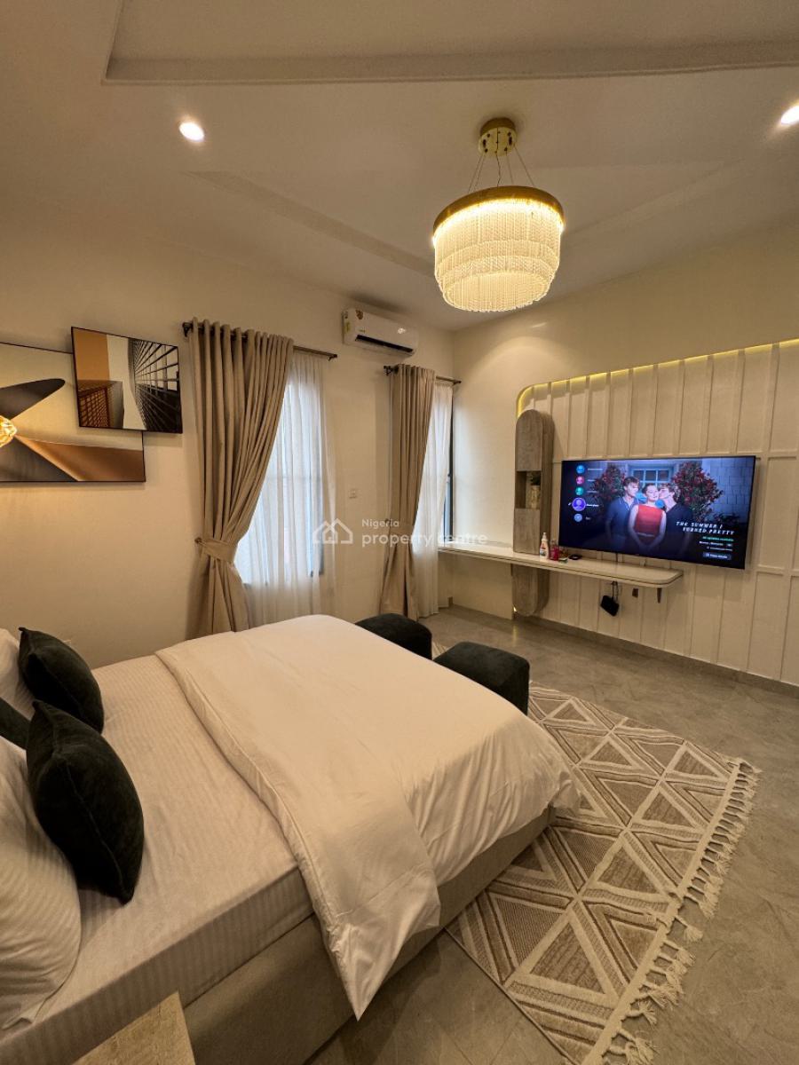 Brand New 2 Bedroom Penthouse with Swimming Pool, Gym, Rooftop, Snooker, Right, Lekki Phase 1, Lekki, Lagos, Flat / Apartment Short Let