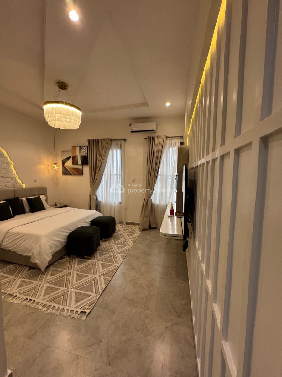 Brand New 2 Bedroom Penthouse with Swimming Pool, Gym, Rooftop, Snooker, Right, Lekki Phase 1, Lekki, Lagos, Flat / Apartment Short Let