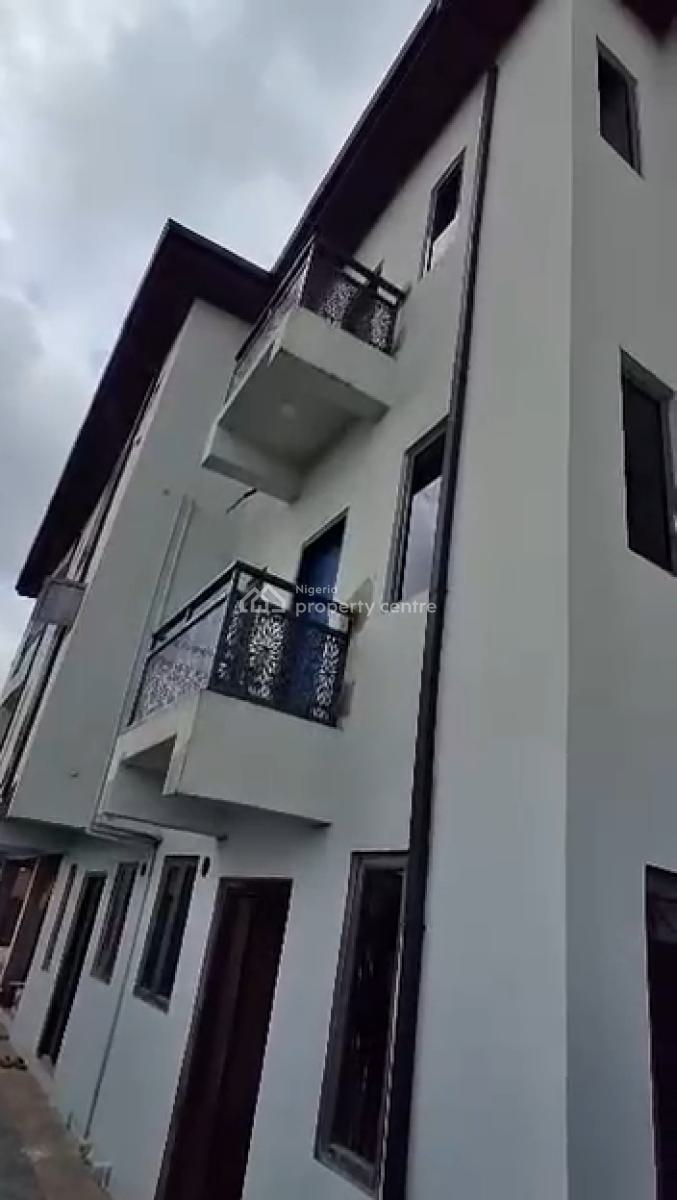 2 Bedroom Apartment, Gra Phase 1, Magodo, Lagos, Flat / Apartment for Sale