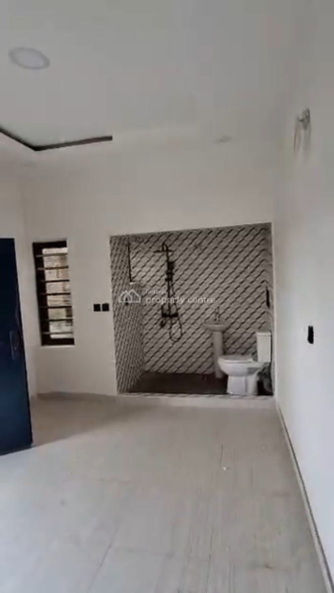 2 Bedroom Apartment, Gra Phase 1, Magodo, Lagos, Flat / Apartment for Sale
