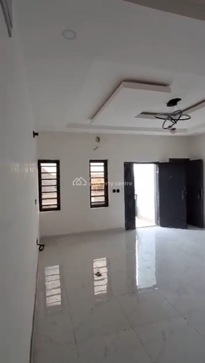 2 Bedroom Apartment, Gra Phase 1, Magodo, Lagos, Flat / Apartment for Sale