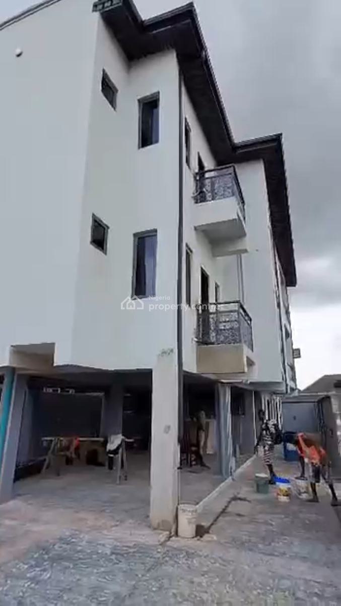 2 Bedroom Apartment, Gra Phase 1, Magodo, Lagos, Flat / Apartment for Sale