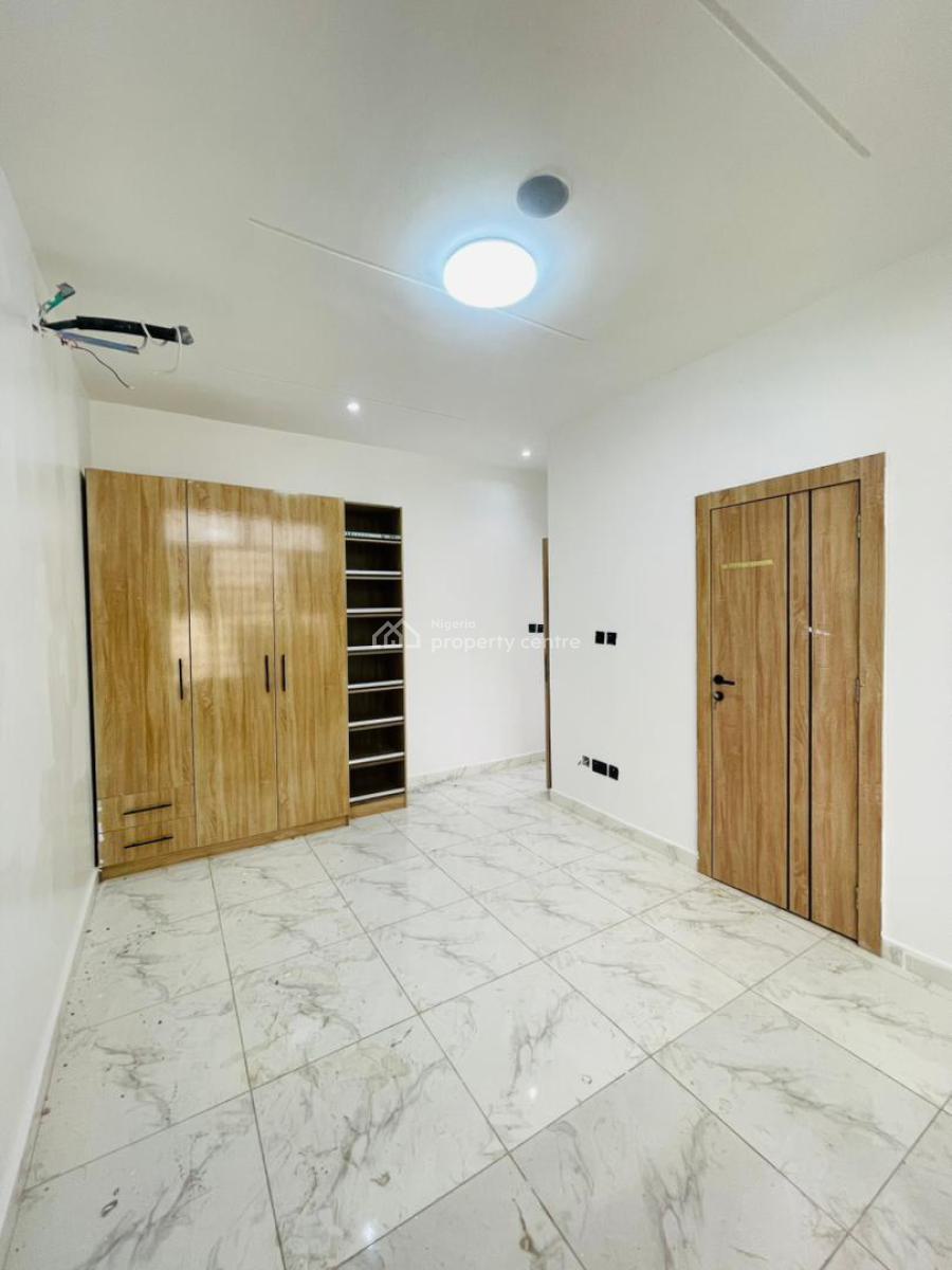 Luxury 2 Bedroom with Swimming Pool in a Serene Estate, Ologolo, Lekki, Lagos, Flat / Apartment for Sale