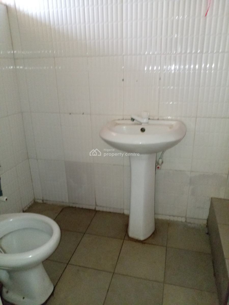 a Luxury 3 Bedrooms Flat, Unity Estate, Badore, Ajah, Lagos, Flat / Apartment for Rent