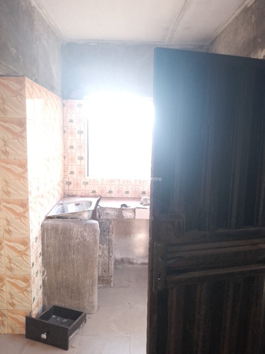 2 Bedrooms Bungalow, Macaulay, Off Bayeku Road, Igbogbo, Ikorodu, Lagos, Detached Bungalow for Sale