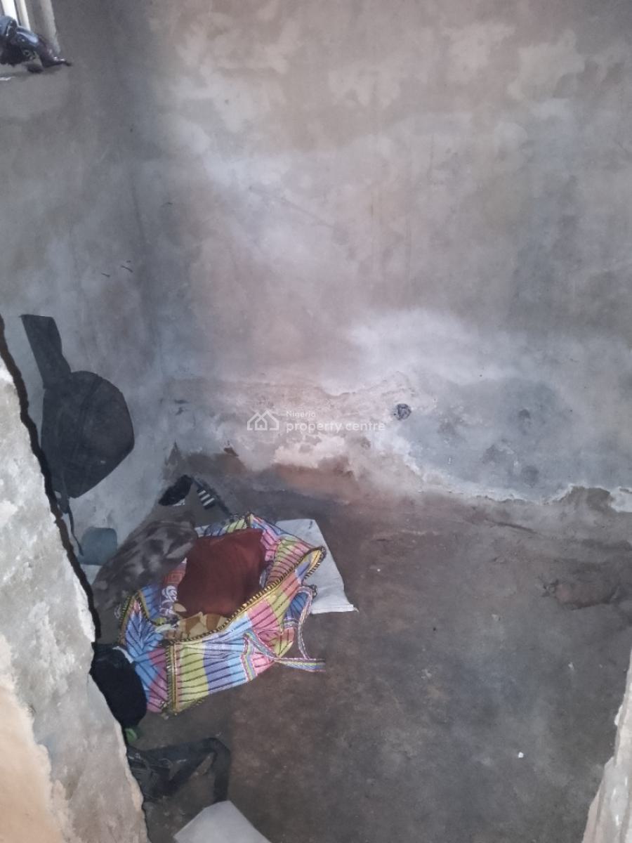 2 Bedrooms Bungalow, Macaulay, Off Bayeku Road, Igbogbo, Ikorodu, Lagos, Detached Bungalow for Sale