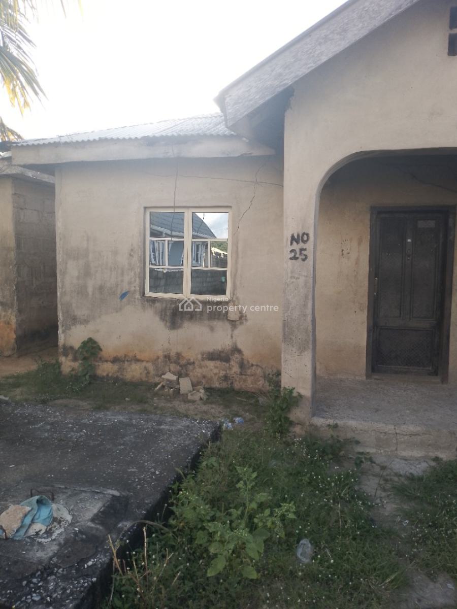 2 Bedrooms Bungalow, Macaulay, Off Bayeku Road, Igbogbo, Ikorodu, Lagos, Detached Bungalow for Sale