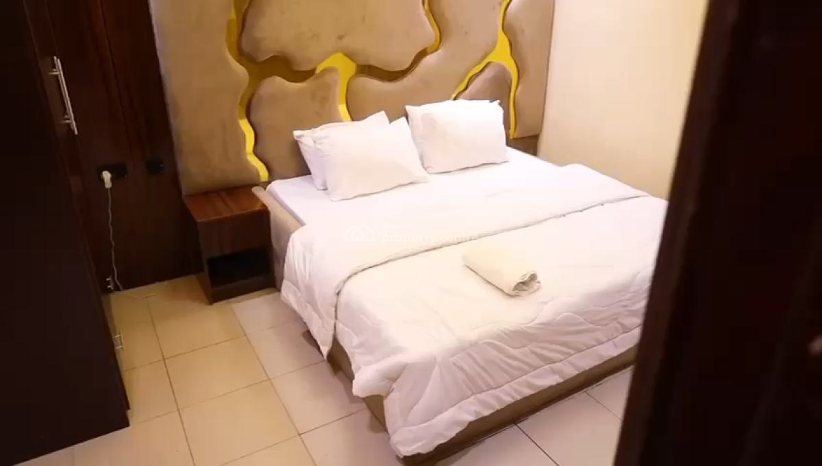 1 Unit of Beautiful 3 Bedroom Apartment with  Ps5, Cadogan Place Estate, Osapa London, Osapa, Lekki, Lagos, Flat / Apartment Short Let