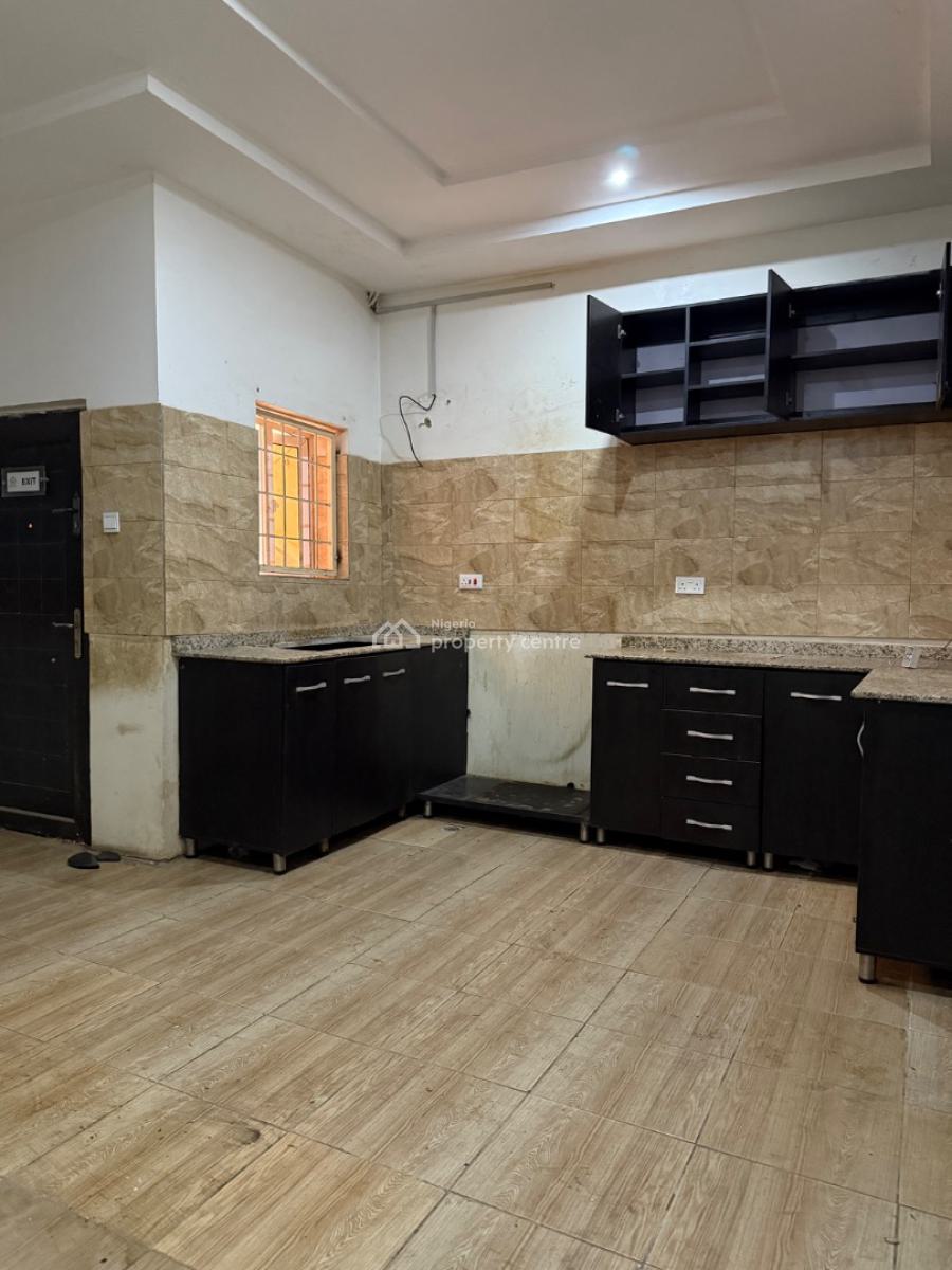Spacious 4bedroom Terrace Duplex with Bq, Guzape District, Abuja, Terraced Duplex for Rent