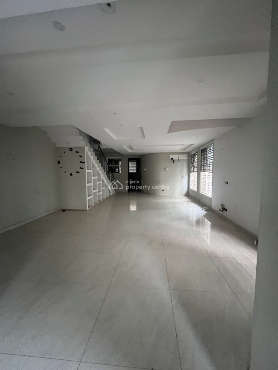 Well Maintained 5 Bedroom Semi Detached, Osapa London, Osapa, Lekki, Lagos, Semi-detached Duplex for Sale