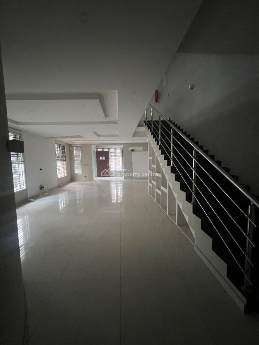 Well Maintained 5 Bedroom Semi Detached, Osapa London, Osapa, Lekki, Lagos, Semi-detached Duplex for Sale