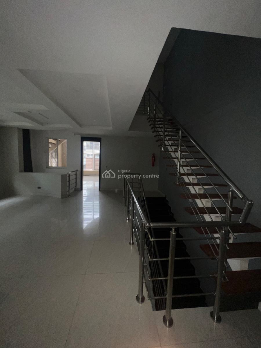 Well Maintained 5 Bedroom Semi Detached, Osapa London, Osapa, Lekki, Lagos, Semi-detached Duplex for Sale