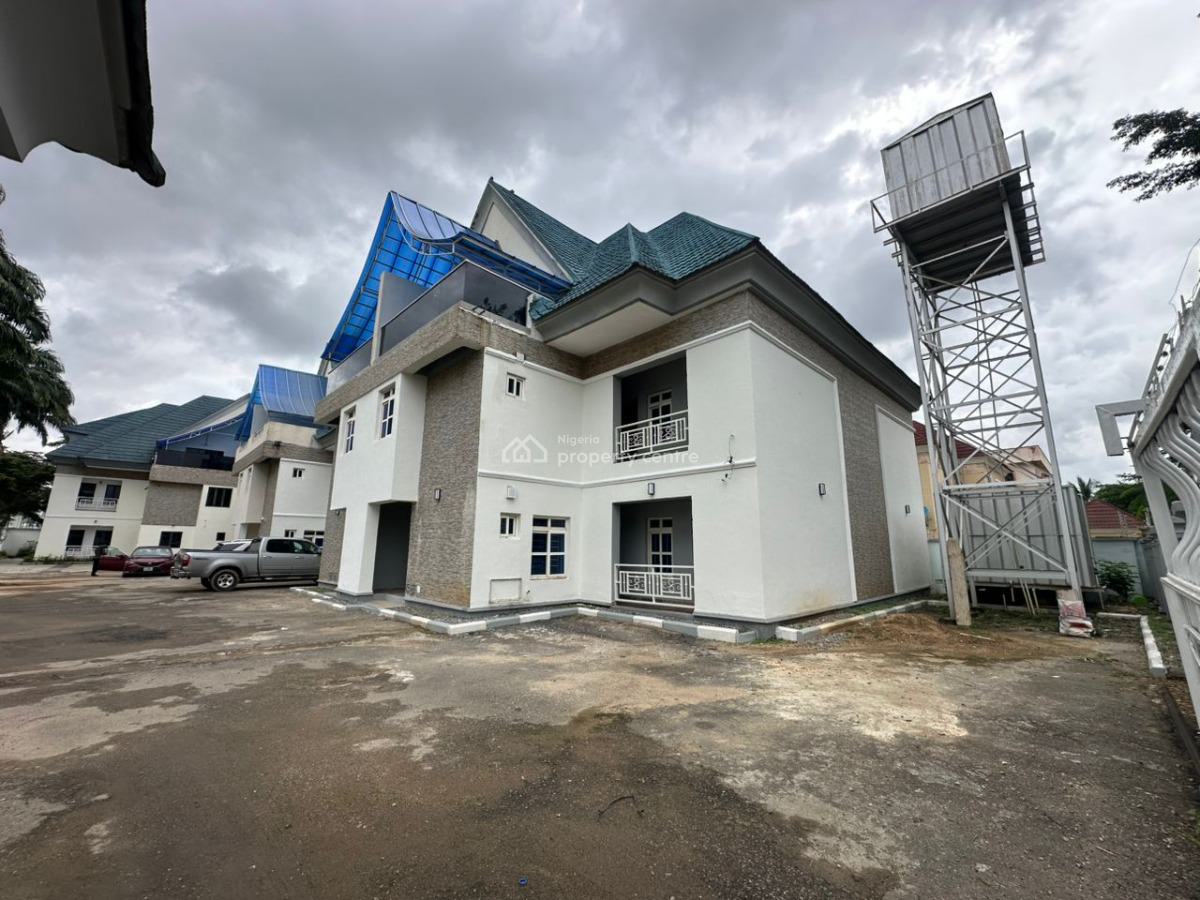 5 Bedrooms Terraced Duplex with a Bq, Oladipo Diya Street, Gaduwa, Abuja, Terraced Duplex for Rent