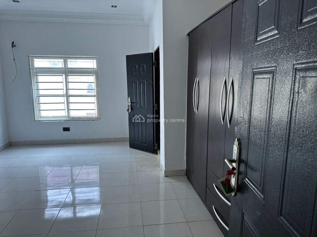 5 Bedrooms Terraced Duplex with a Bq, Oladipo Diya Street, Gaduwa, Abuja, Terraced Duplex for Rent