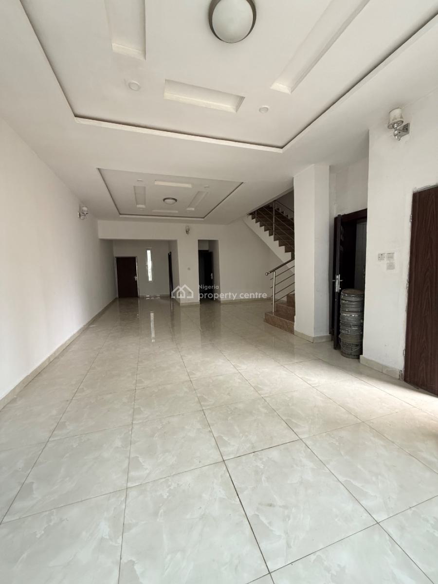 Standard 4 Bedroom with Bq, Guzape District, Abuja, Terraced Duplex for Rent
