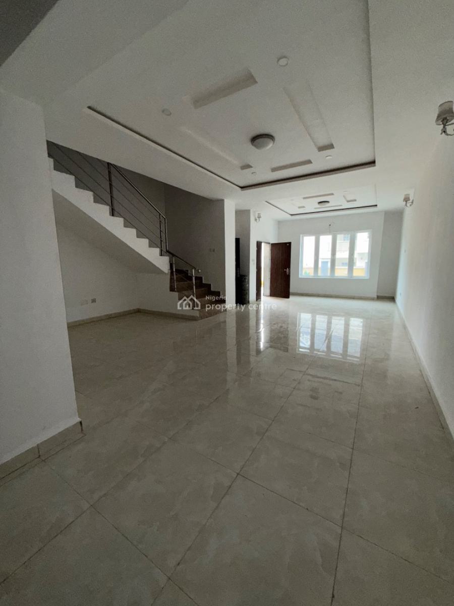 Standard 4 Bedroom with Bq, Guzape District, Abuja, Terraced Duplex for Rent