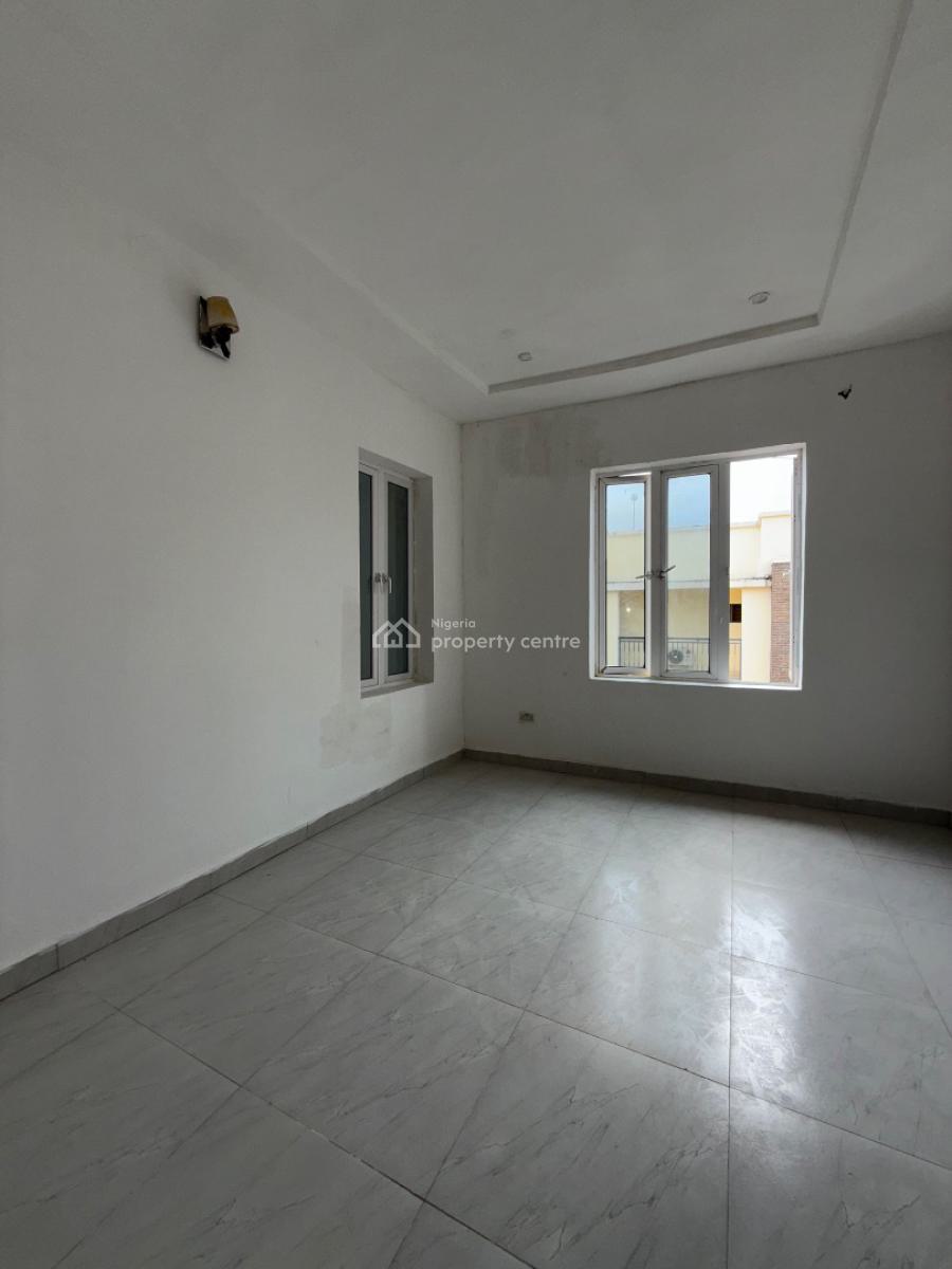 Standard 4 Bedroom with Bq, Guzape District, Abuja, Terraced Duplex for Rent