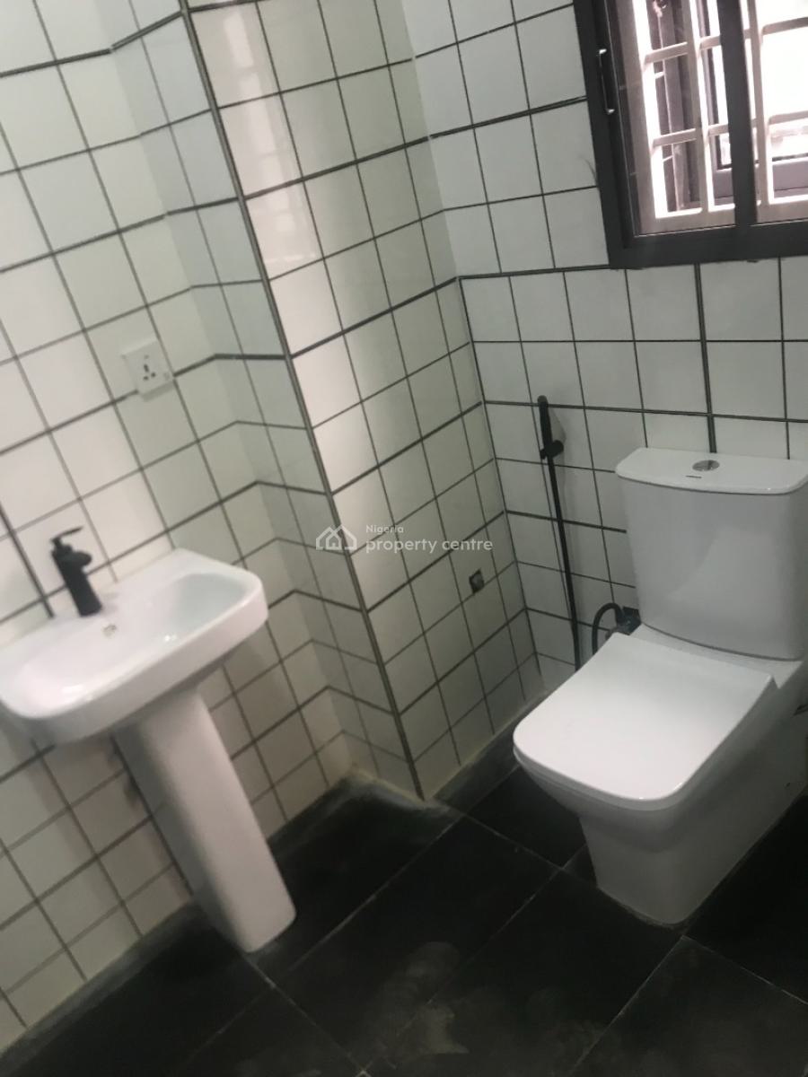 Luxury 3 Bedrooms Flat with Bq, Katampe, Abuja, Block of Flats for Sale
