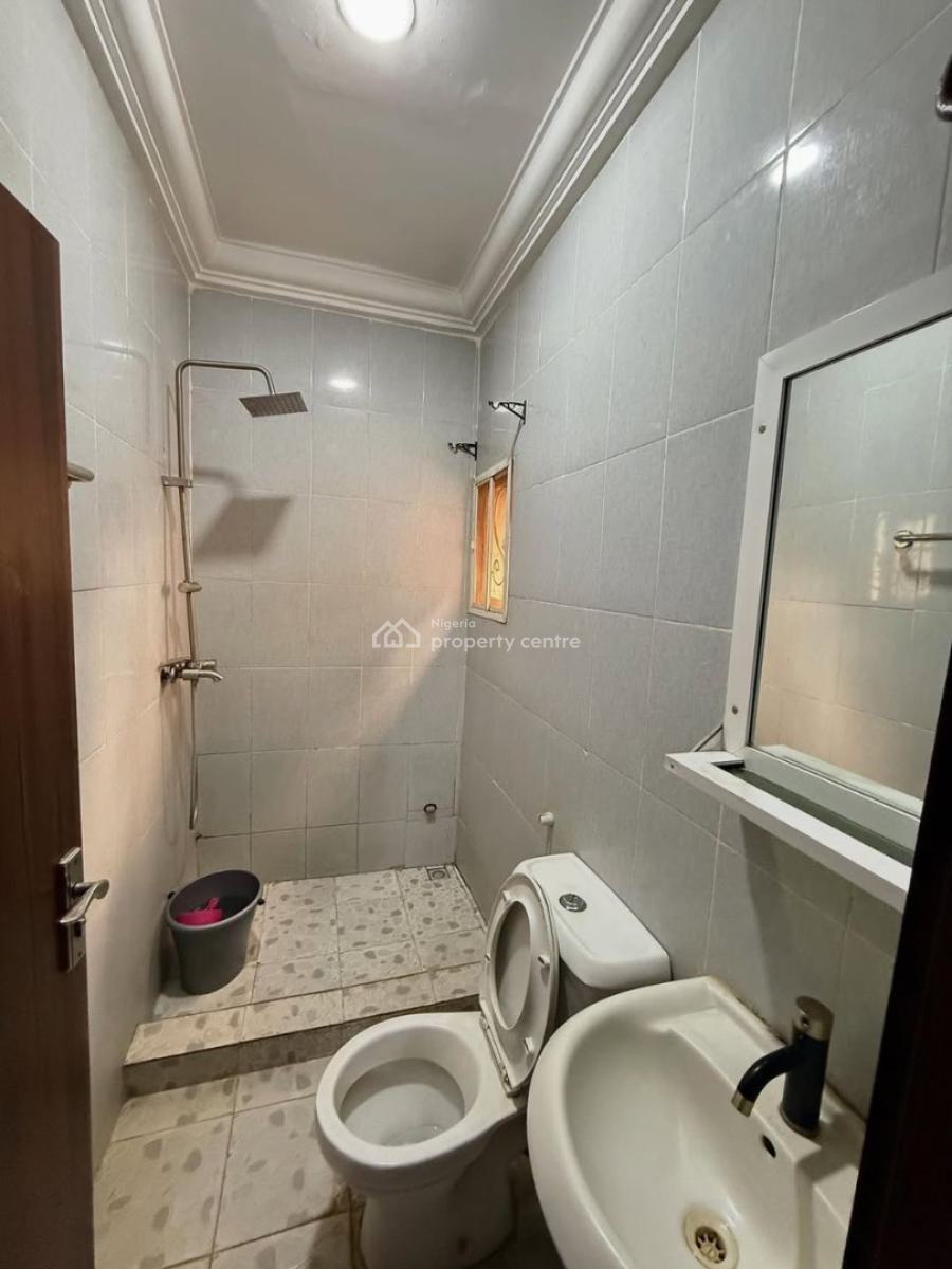 20-room Hotel, Gwarinpa, Abuja, Hotel / Guest House for Sale