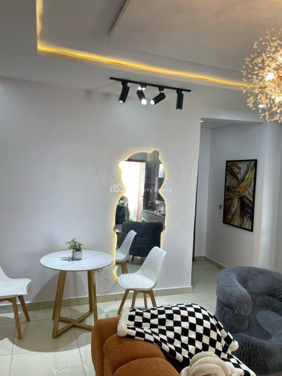 Tomi Cozy One Bedroom Flat + Ps4, 247 Power, Massive Balcony & Pool, Ikate, Lekki, Lagos, Mini Flat (room and Parlour) Short Let