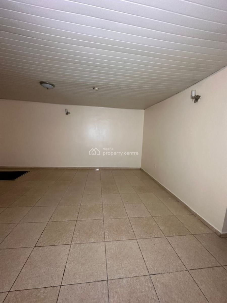 3 Bedroom Apartment in a Spacious Compound, Agungi, Lekki, Lagos, Flat / Apartment for Rent
