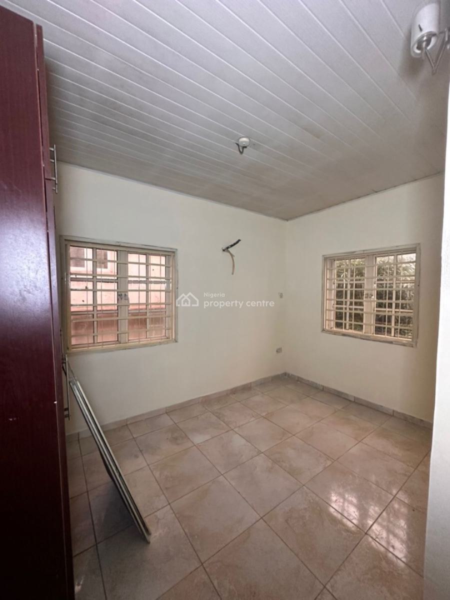 3 Bedroom Apartment in a Spacious Compound, Agungi, Lekki, Lagos, Flat / Apartment for Rent