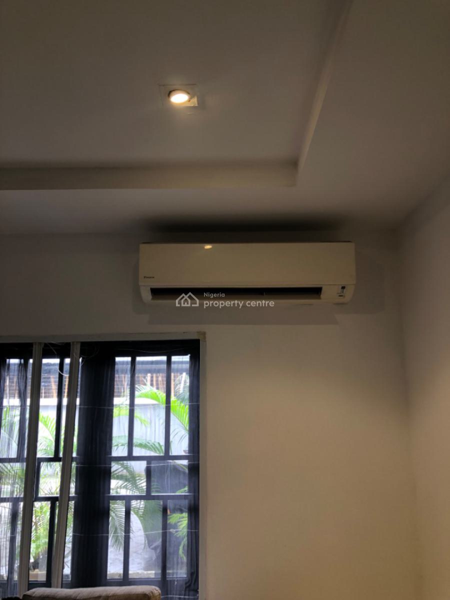 Newly Renovated 2 Bedroom Apartment, Richmond Gate Estate 1, Ikate, Lekki, Lagos, Flat / Apartment for Sale