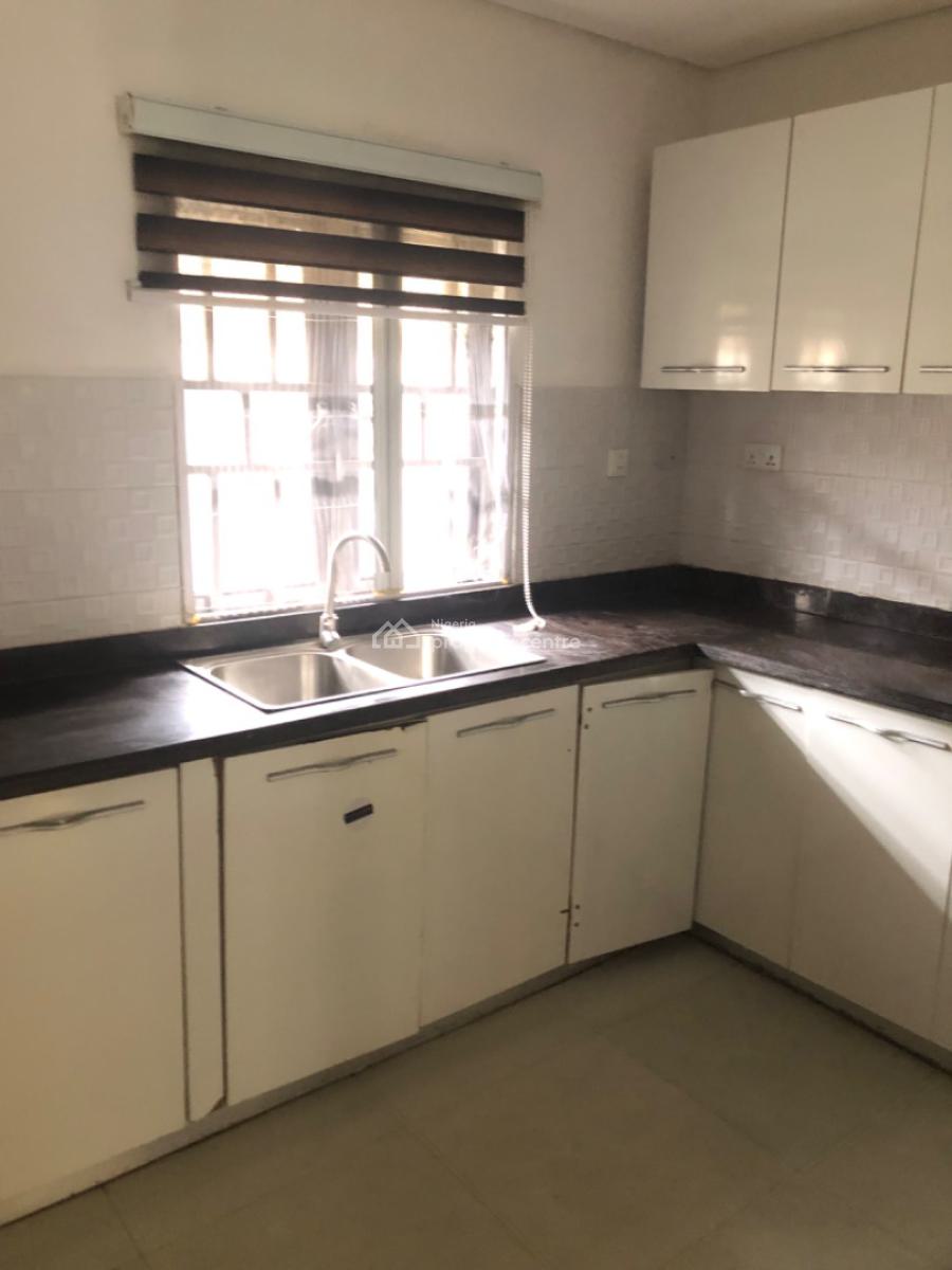 Newly Renovated 2 Bedroom Apartment, Richmond Gate Estate 1, Ikate, Lekki, Lagos, Flat / Apartment for Sale