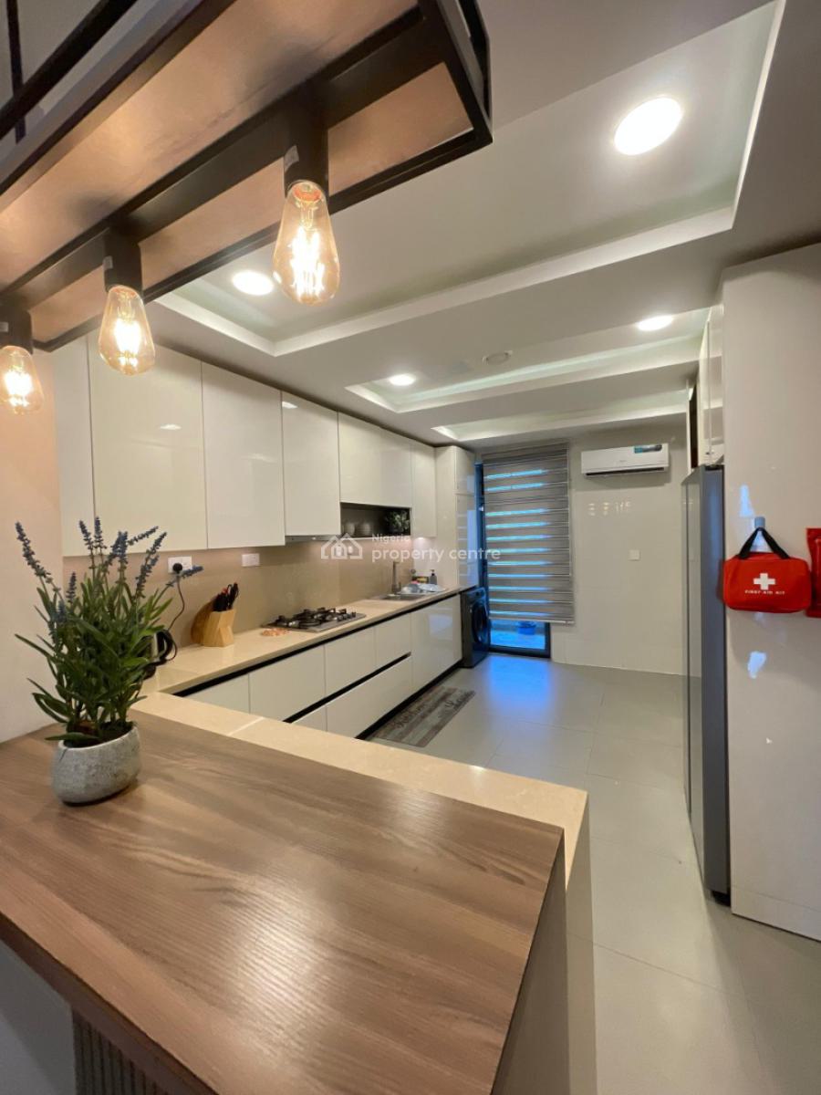 Tomi Unit 2 Yellow Luxury 2 Bedroom Automated Apartment, Periwinkle Lifestyle Estate, Lekki Phase 1, Lekki, Lagos, Flat / Apartment Short Let