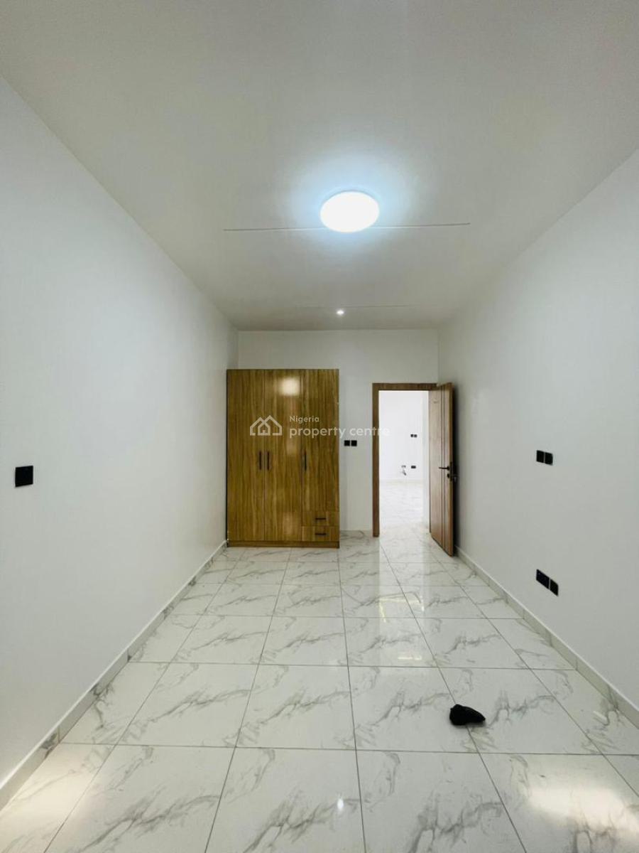 Lovely 2 Bedroom Apartment with Swimming Pool Within a Gated Estate, Ologolo, Lekki, Lagos, Flat / Apartment for Sale