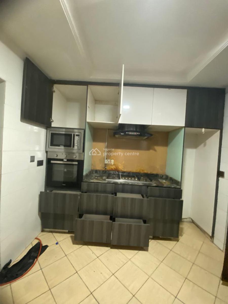 Spacious Well Maintained 3 Bedroom Apartment with Bq on The 4th Floor, Primewater Garden Estate, Lekki, Lagos, Flat / Apartment for Rent