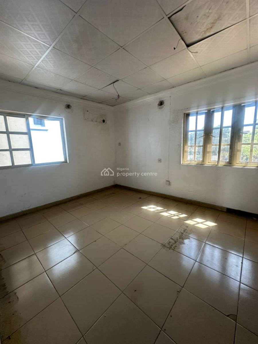 4 Bedroom Duplex with Private Compound, Off Admiralty Road, Lekki Phase 1, Lekki, Lagos, Semi-detached Duplex for Rent
