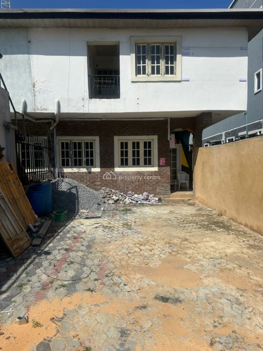 4 Bedroom Duplex with Private Compound, Off Admiralty Road, Lekki Phase 1, Lekki, Lagos, Semi-detached Duplex for Rent