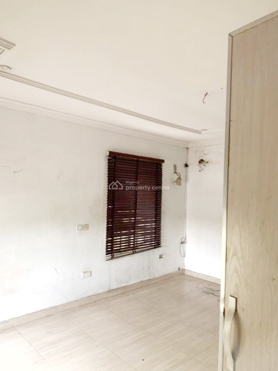 a Well Maintained Spacious 4 Bedroom Semi Detached Duplex, Omole Phase 2, Ikeja, Lagos, Semi-detached Duplex for Sale