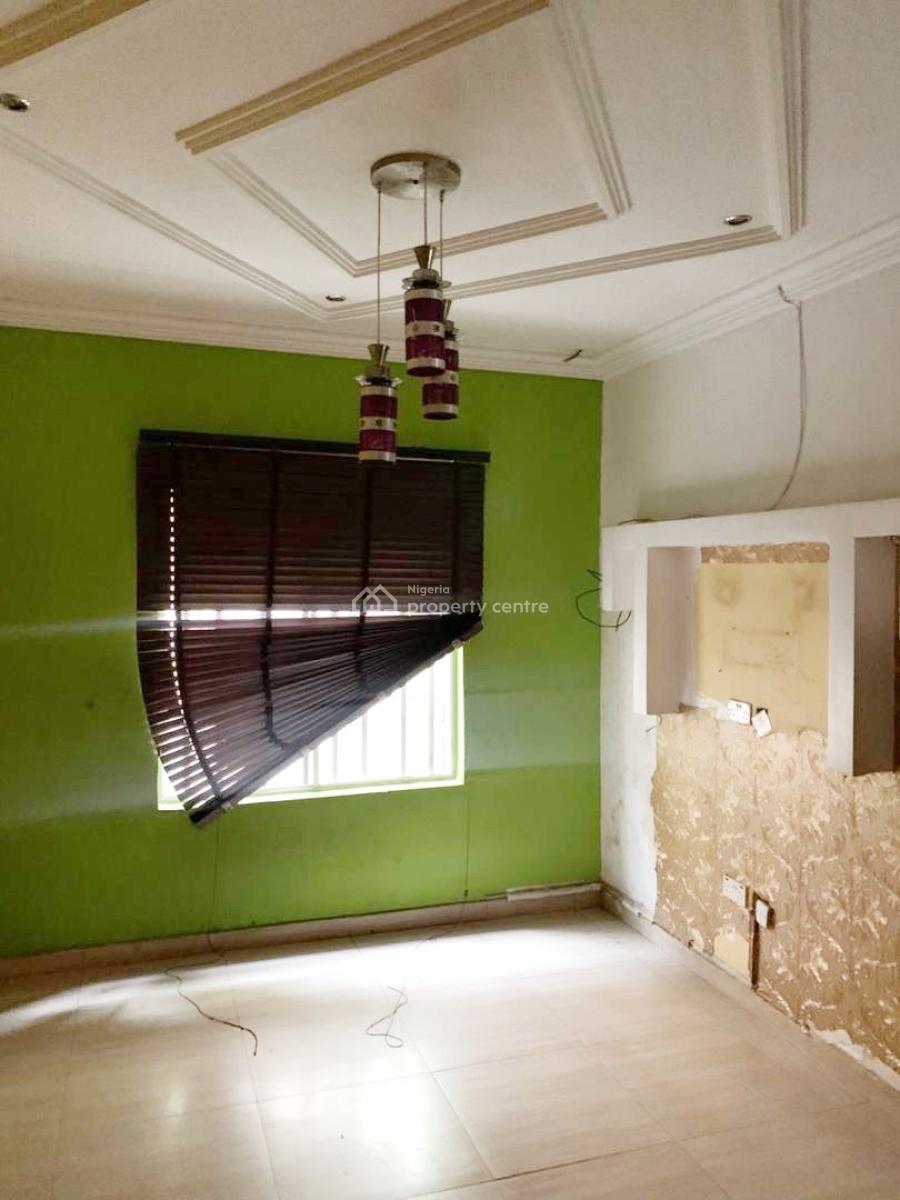 a Well Maintained Spacious 4 Bedroom Semi Detached Duplex, Omole Phase 2, Ikeja, Lagos, Semi-detached Duplex for Sale
