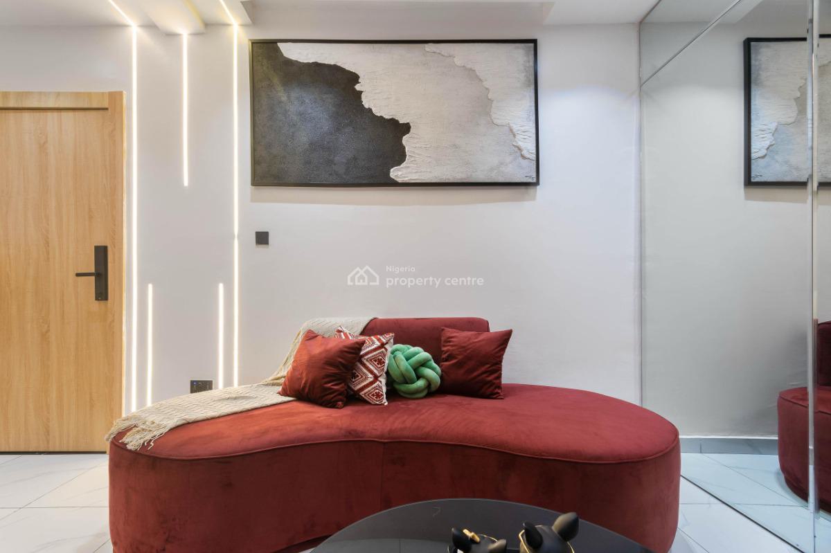 Tomi Alexa One Bedroom Apartment with Ps5 and Ceiling Mirror, Ologolo, Lekki, Lagos, Flat / Apartment Short Let