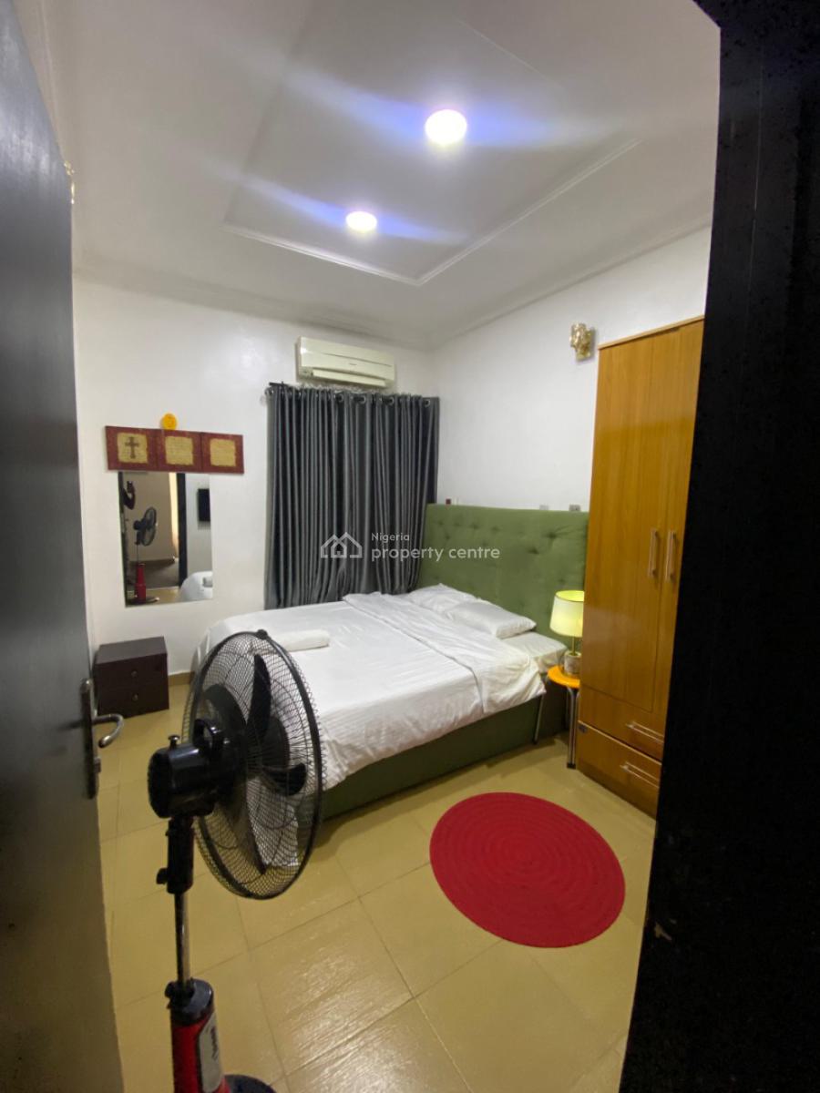 Tomi Luxurious 3 Bedroom Duplex with Mouth Watering Facilities, George Crescent Agbalajobi Estate, Wempco Road, Agidingbi, Ikeja, Lagos, Flat / Apartment Short Let