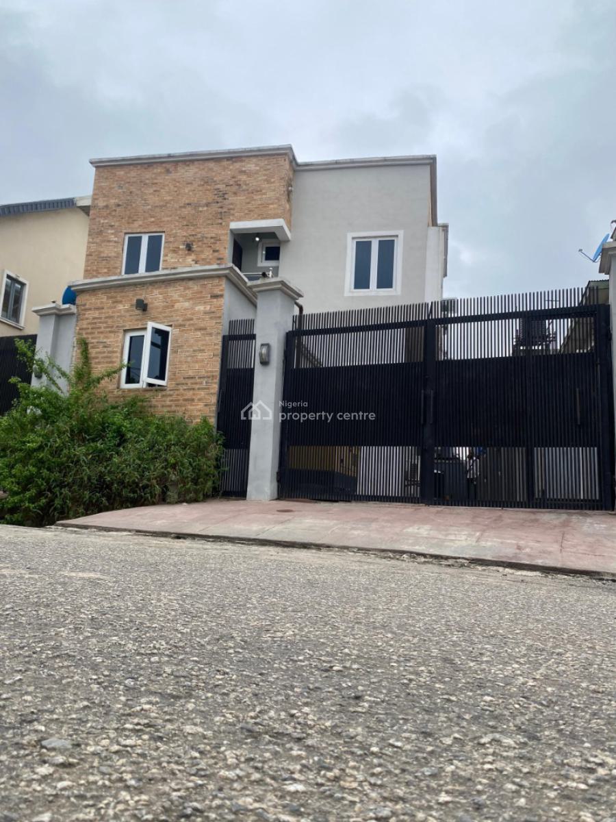 Tomi Luxurious 3 Bedroom Duplex with Mouth Watering Facilities, George Crescent Agbalajobi Estate, Wempco Road, Agidingbi, Ikeja, Lagos, Flat / Apartment Short Let