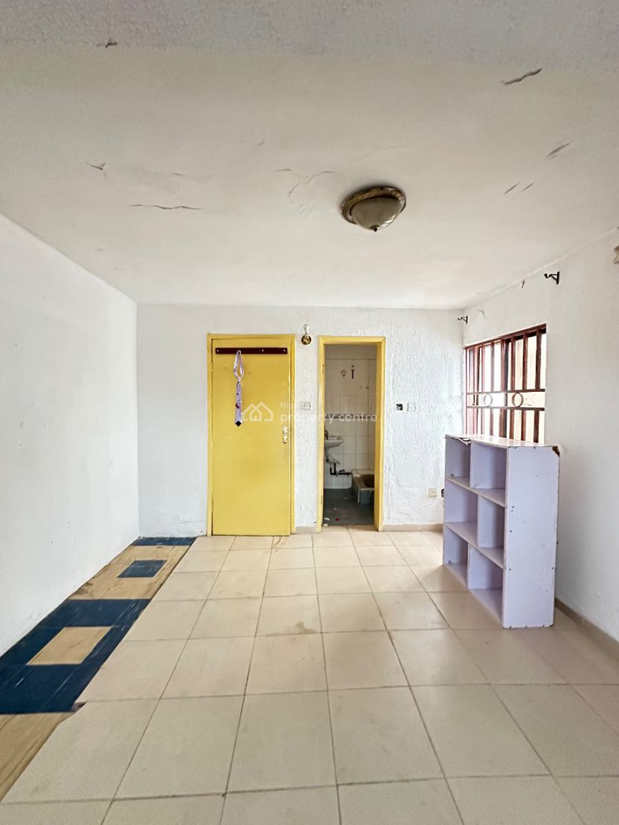 Nicely Built 3 Bedroom Apartment, Ikoyi, Lagos, Flat / Apartment for Rent