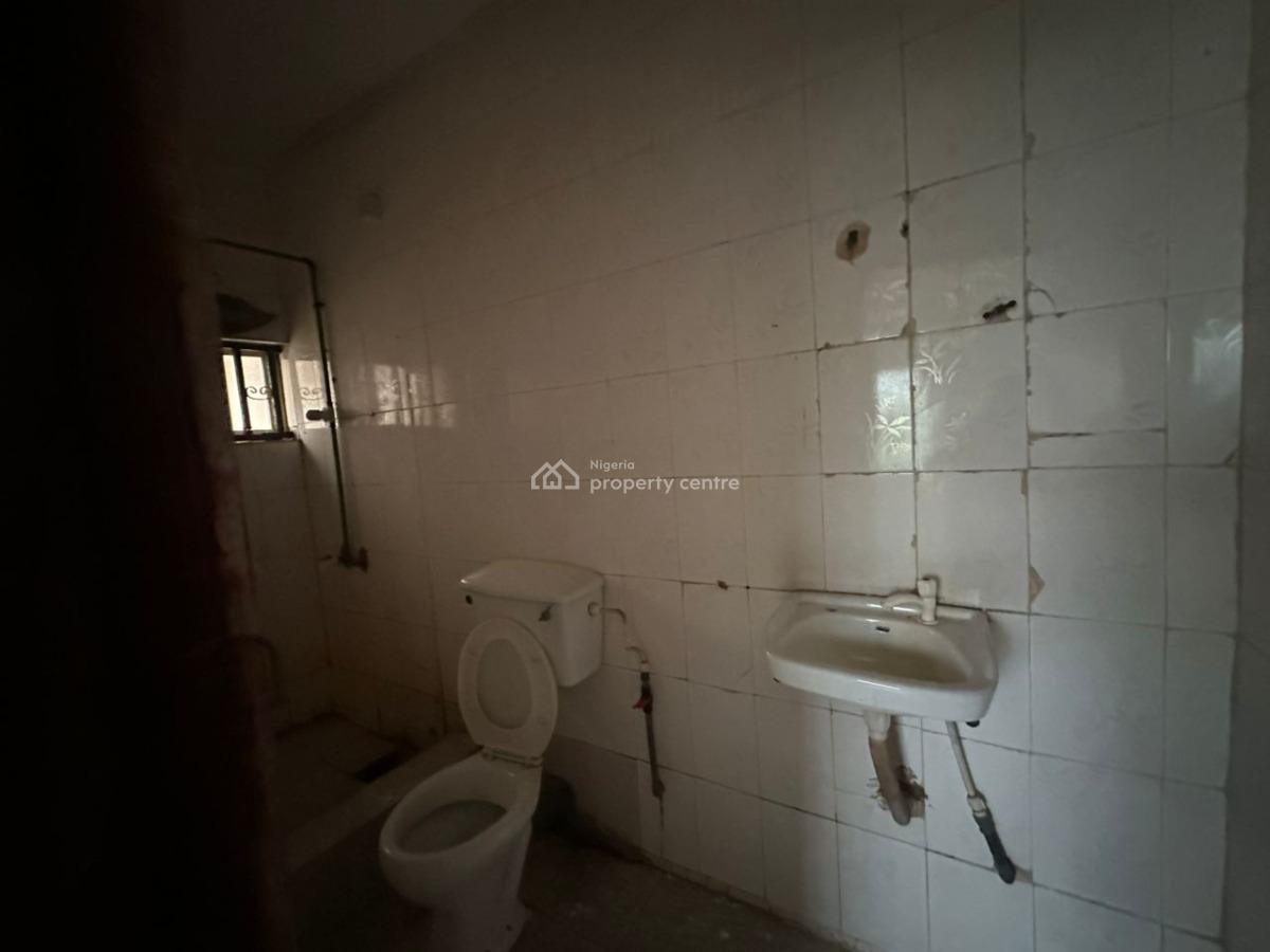 2 Bedroom Flat, Off International Airport Road Ajao Estate, Isolo, Lagos, Flat / Apartment for Rent