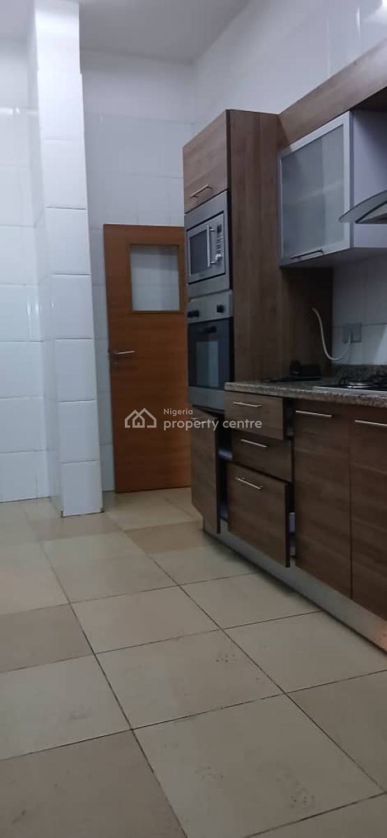3 Bedroom Flat with Swimming Pool, Gym and a Room Bq on The 6th Floor., Bourdillon Road, Ikoyi, Lagos, Flat / Apartment for Rent