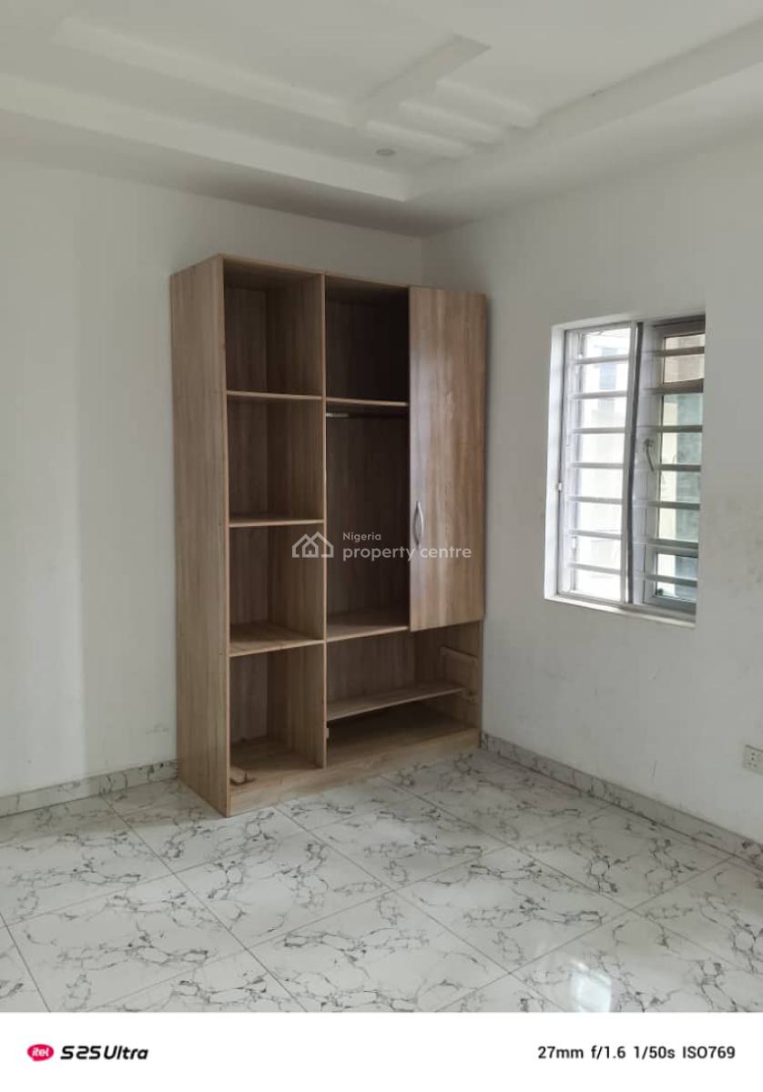 Fully Serviced 2 Bedroom Flat Upstairs, Agungi, Lekki, Lagos, Flat / Apartment for Rent