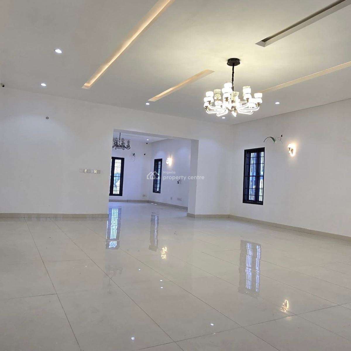 7 Bedrooms Ambassadorial Serviced Mansion,bq,chalet,pool,elevator,cctv, Guzape District, Abuja, Detached Duplex for Sale