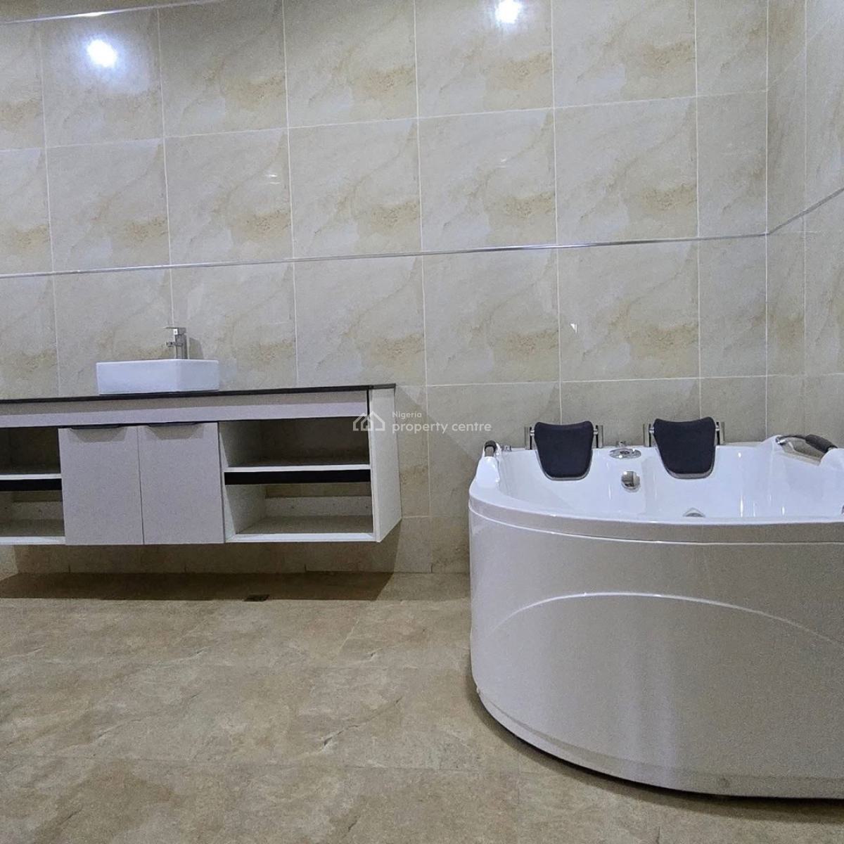 7 Bedrooms Ambassadorial Serviced Mansion,bq,chalet,pool,elevator,cctv, Guzape District, Abuja, Detached Duplex for Sale