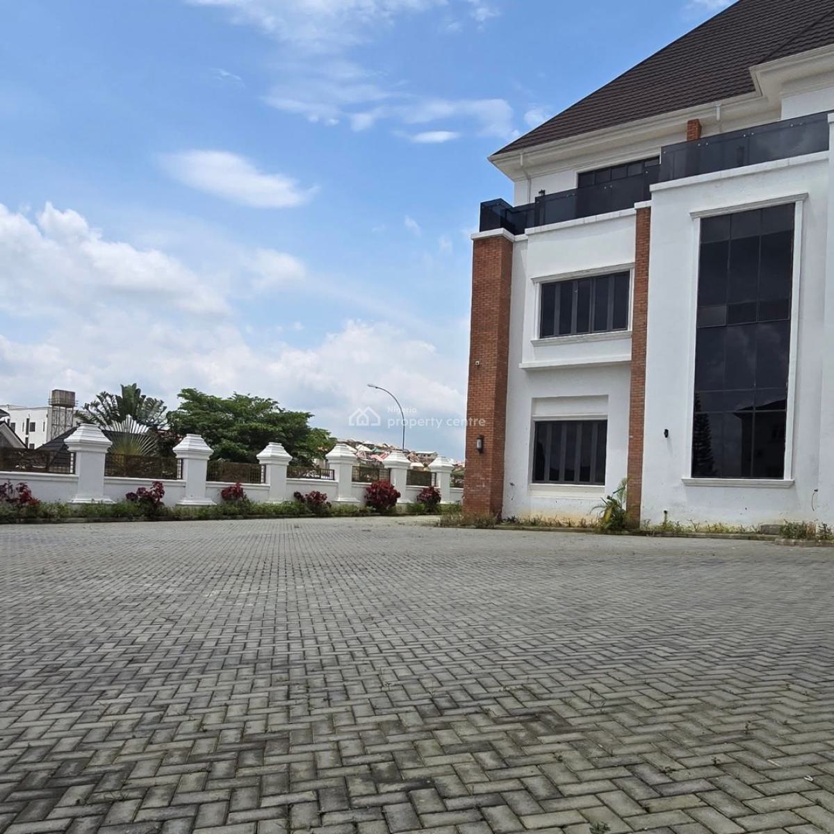 7 Bedrooms Ambassadorial Serviced Mansion,bq,chalet,pool,elevator,cctv, Guzape District, Abuja, Detached Duplex for Sale