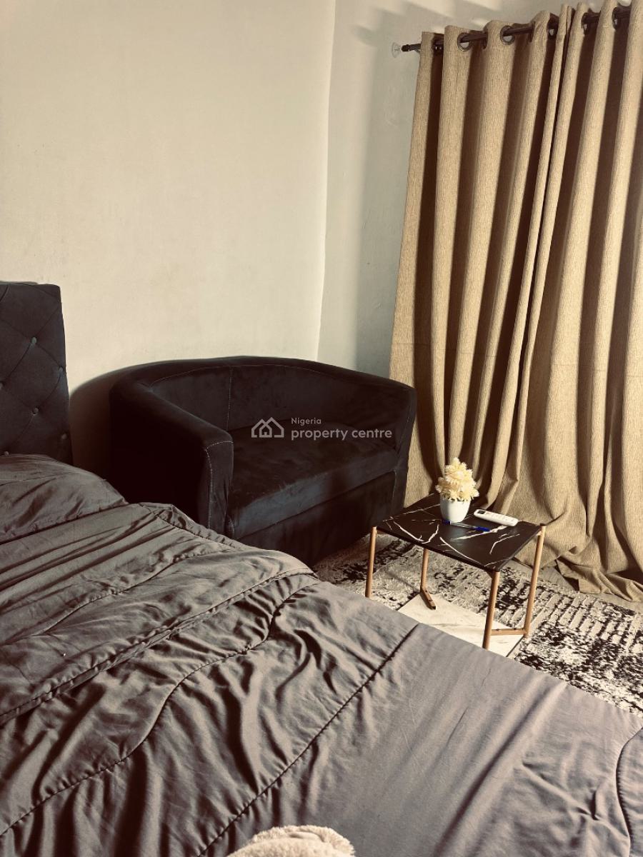 Fully Furnished Studio with Good Light, Kitchen,toilet and Generator, Ikate, Lekki, Lagos, Self Contain (single Rooms) Short Let