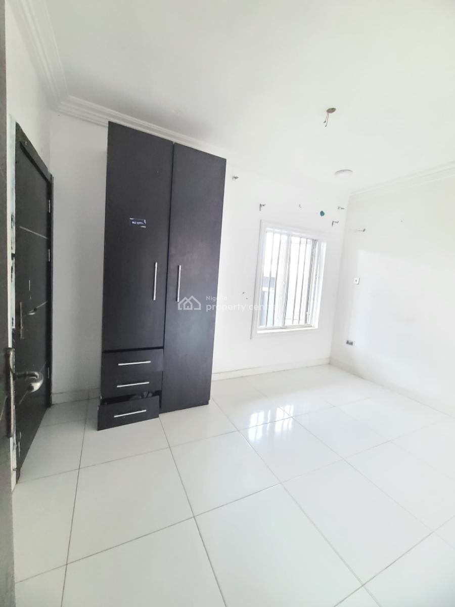 Shared Apartment, Mobile Road, Ajah, Lagos, Flat / Apartment for Rent
