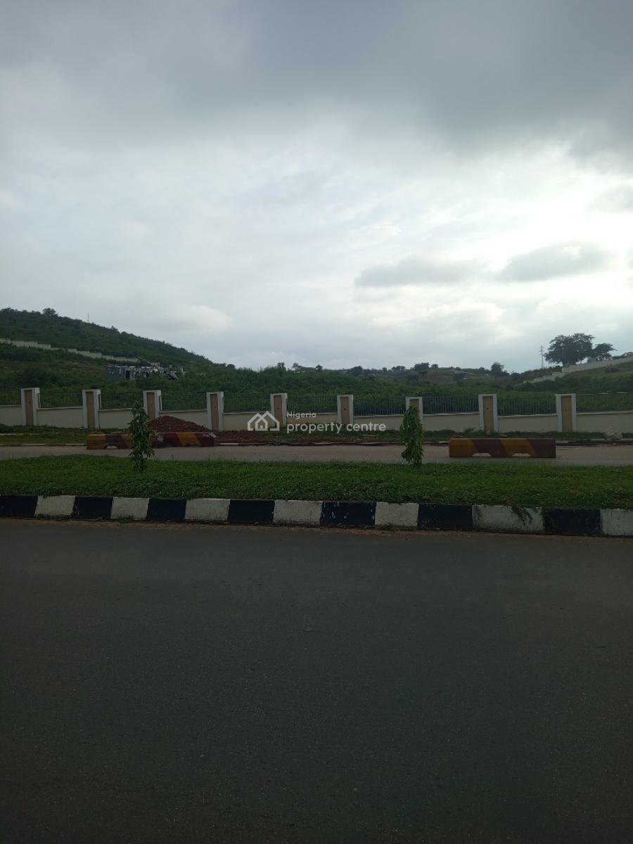 1 Hectares of Residential Land on a Major Road, Guzape Main, Guzape District, Abuja, Residential Land for Sale